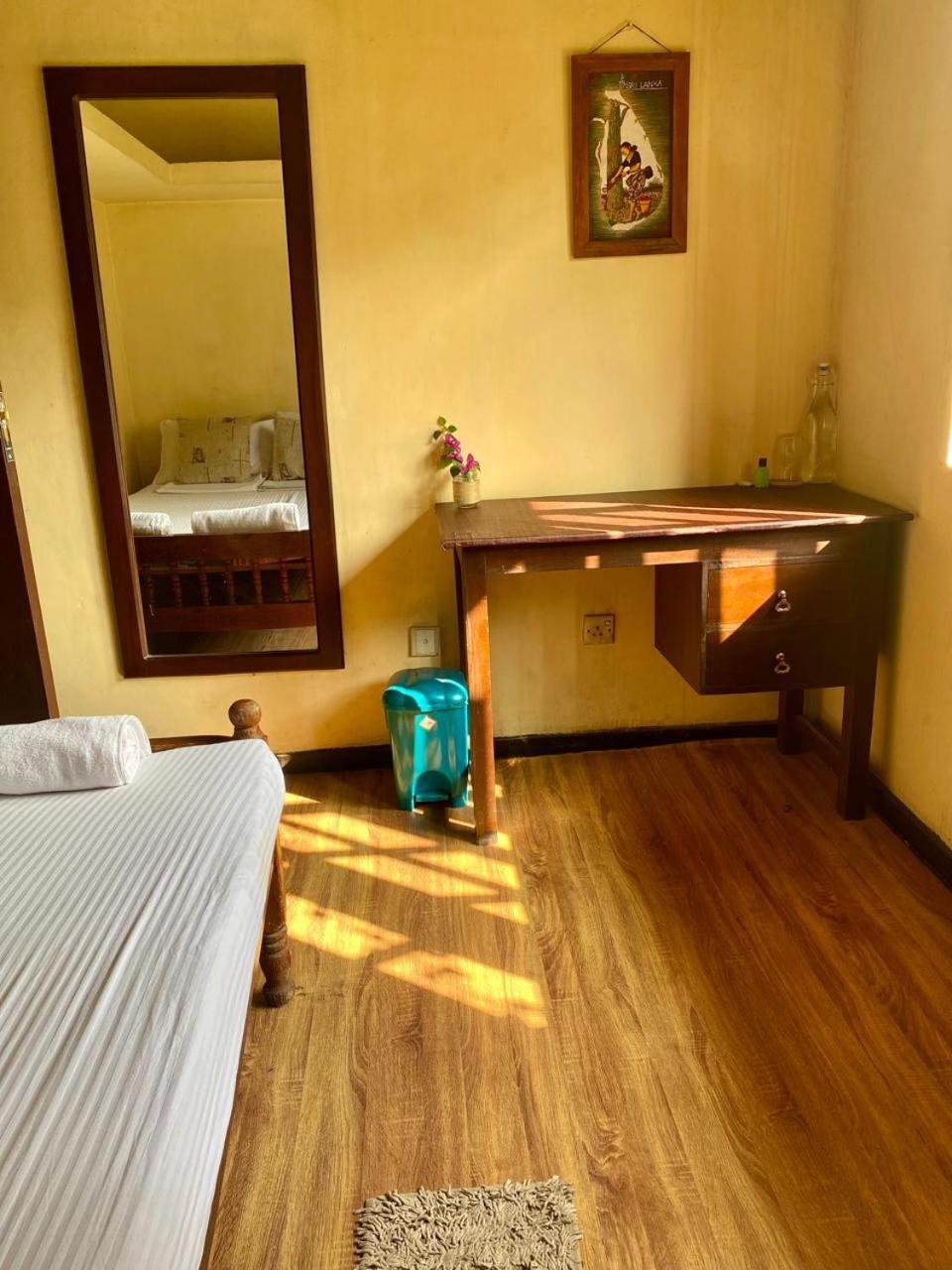 Noahs Ark Transit Stay Moratuwa Buitenkant foto
