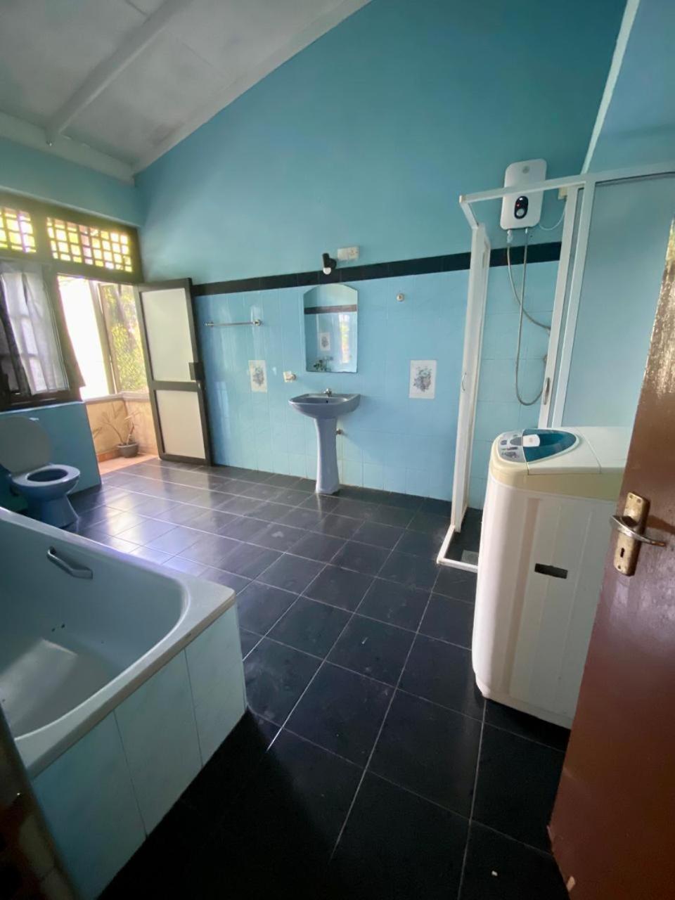 Noahs Ark Transit Stay Moratuwa Buitenkant foto